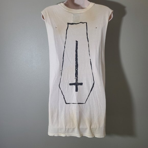 **RARE** Vintage UNIF Black Death Triple Coffin Cross Print Distressed Tank Tee - Picture 6 of 10